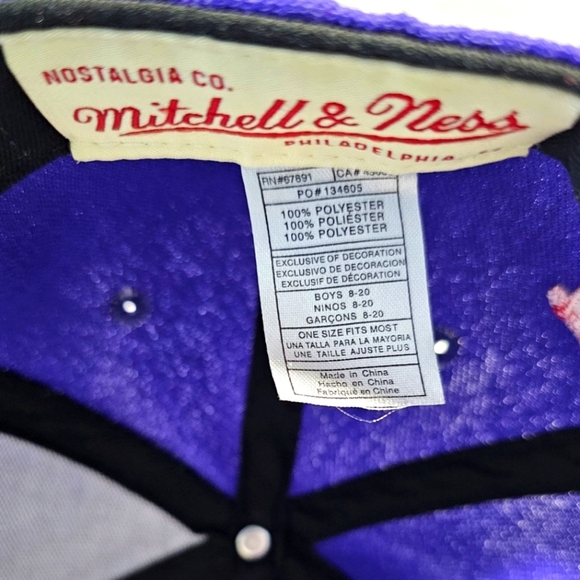 🇨🇦 Mitchell & Ness NBA Toronto Raptors Hat - Picture 13 of 13